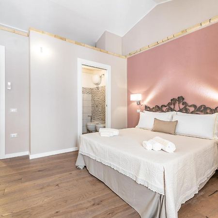 Promenade Boutique Rooms - City Centre カリアリ エクステリア 写真