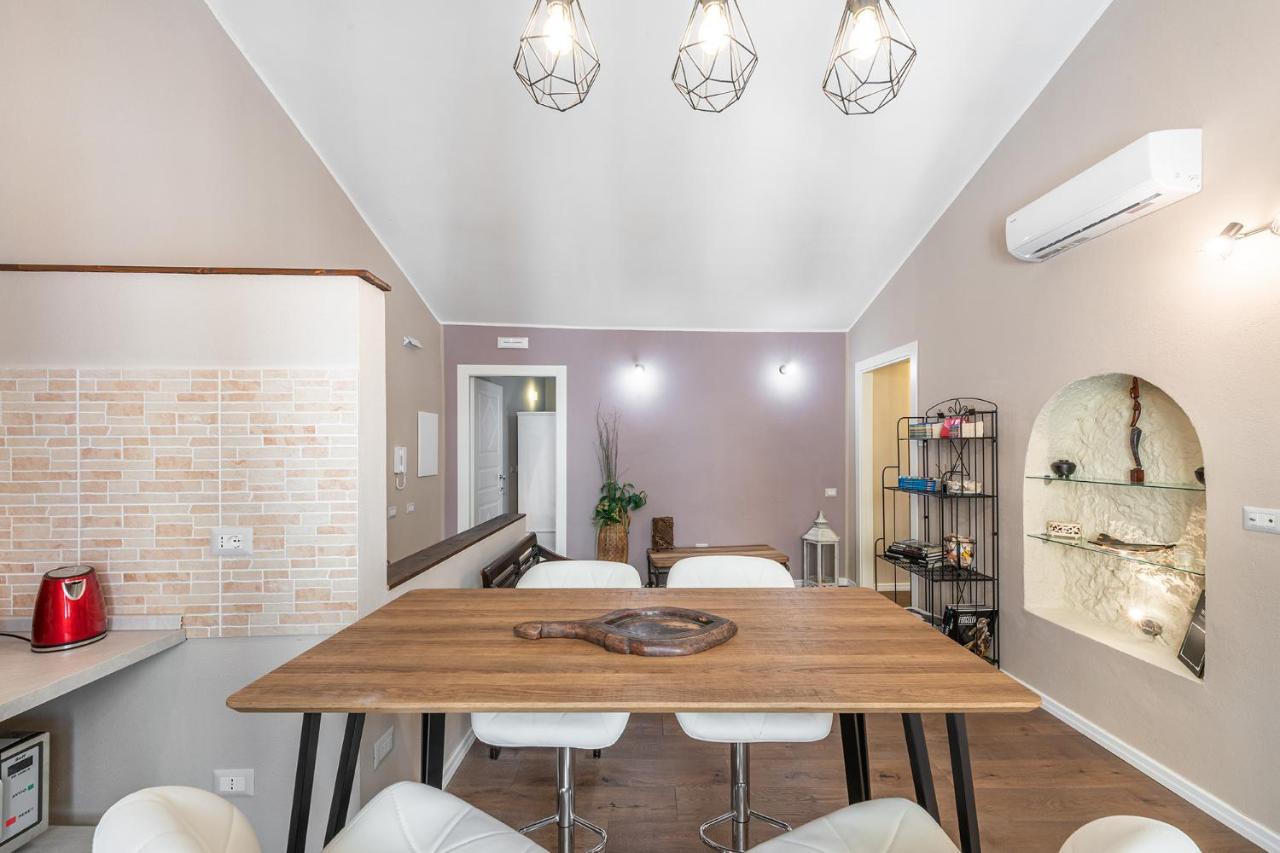 Promenade Boutique Rooms - City Centre カリアリ エクステリア 写真