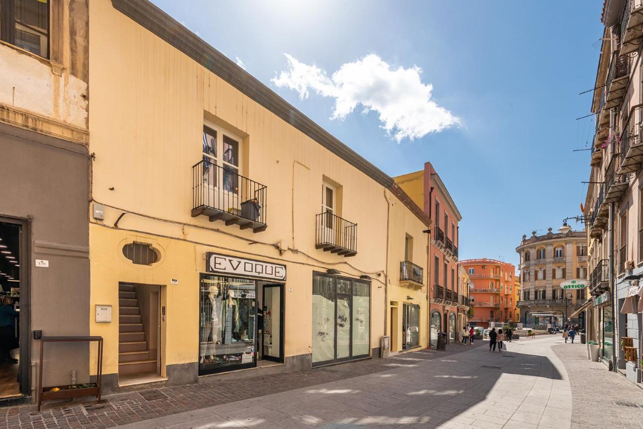 Promenade Boutique Rooms - City Centre カリアリ エクステリア 写真