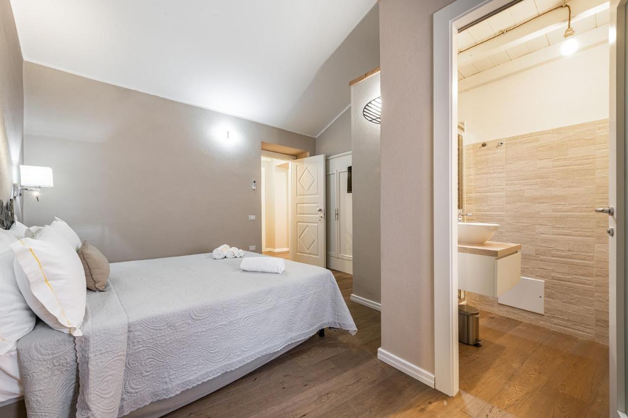 Promenade Boutique Rooms - City Centre カリアリ エクステリア 写真