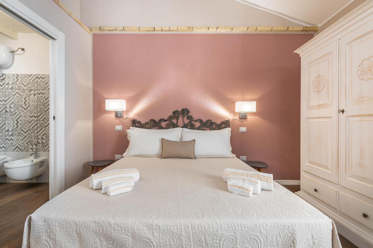 Promenade Boutique Rooms - City Centre カリアリ エクステリア 写真
