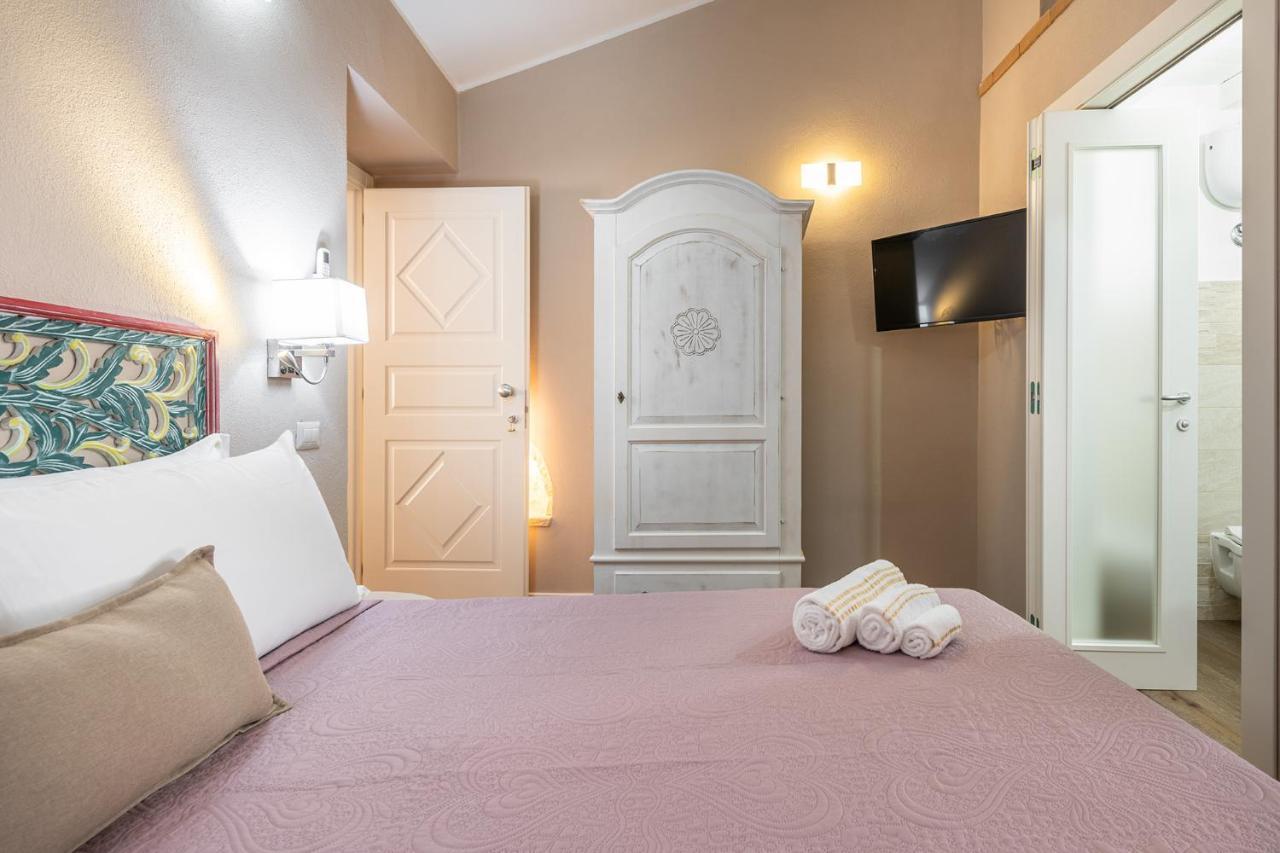 Promenade Boutique Rooms - City Centre カリアリ エクステリア 写真