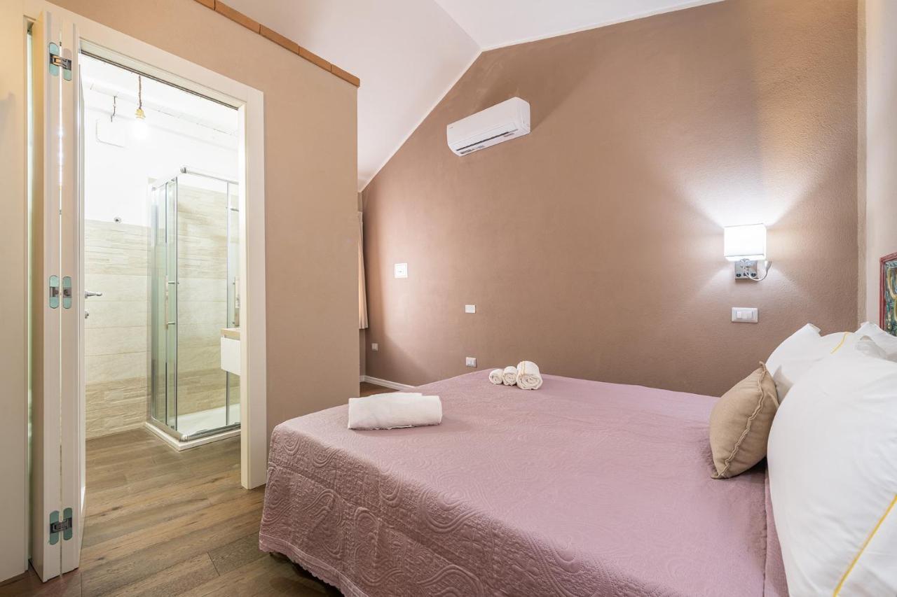 Promenade Boutique Rooms - City Centre カリアリ エクステリア 写真